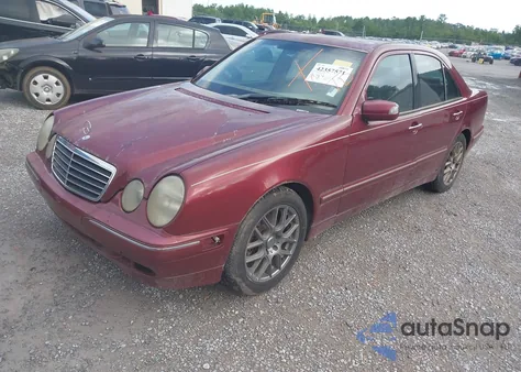 2000 Mercedes-Benz E 320 z USA, uszkodzony, nr VIN WDBJF65J3YA981405